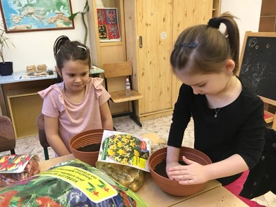 Díky nadšenému úsilí žáků a žákyň nultého ročníku přišlo jaro do školy Cesta k úspěchu opět v předstihu.