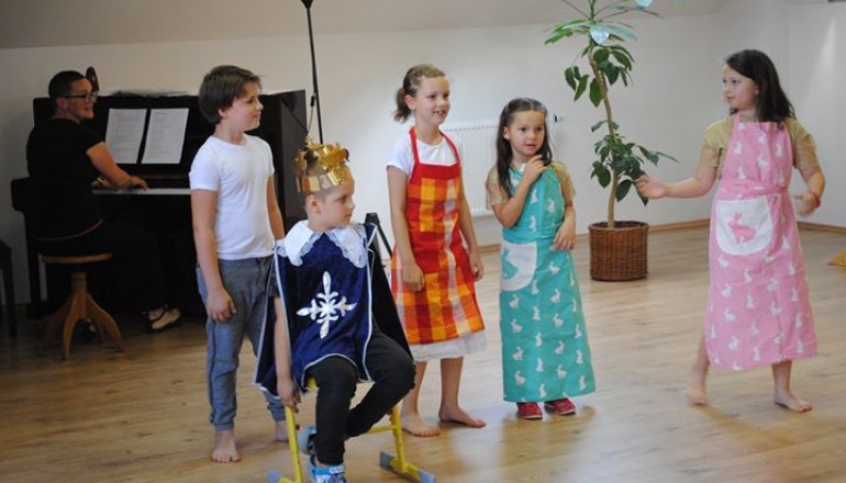 Představení dramatického kurzu