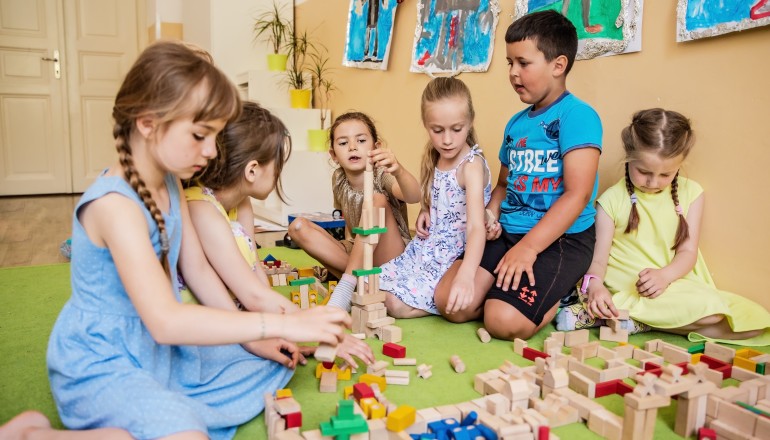 Zástupkyně/zástupce ředitele